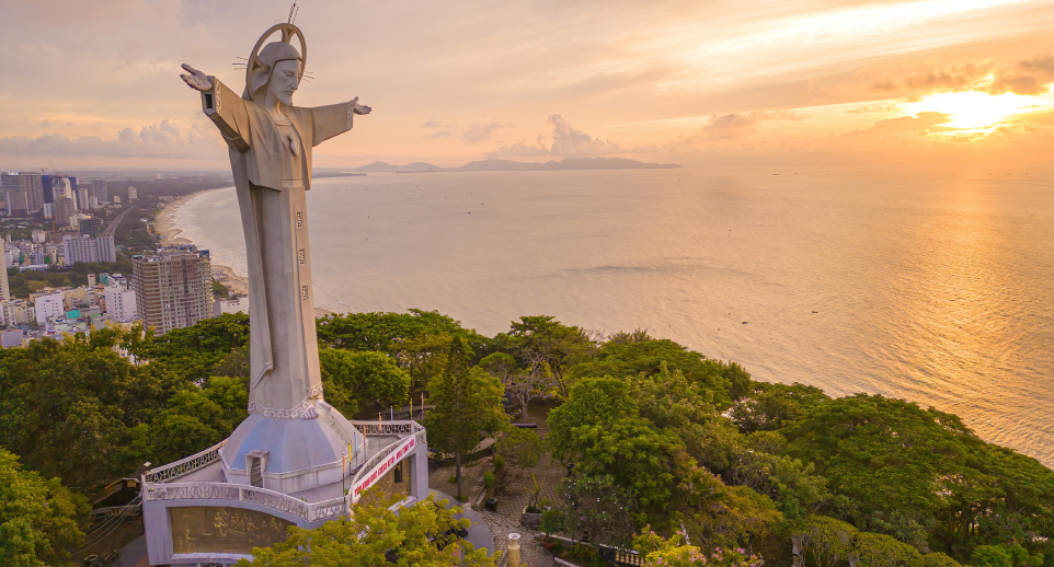 Belezas Naturais e Religiosas